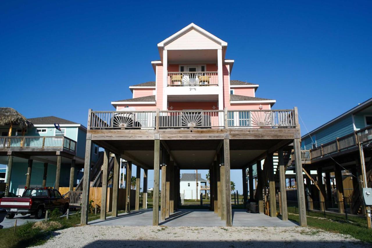 Chic Crystal Beach Escape With Deck - Walk To Beach! Bolivar Peninsula Exterior photo